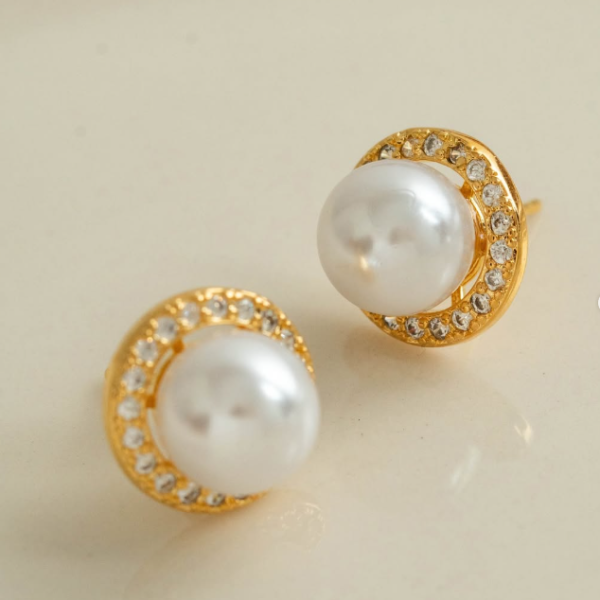 Brinco Cravejado pérola
